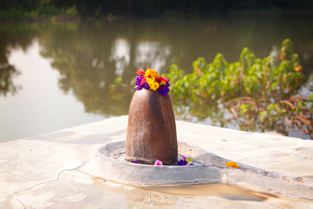 Difference Between Lingam Massage and a Happy Ending Massage